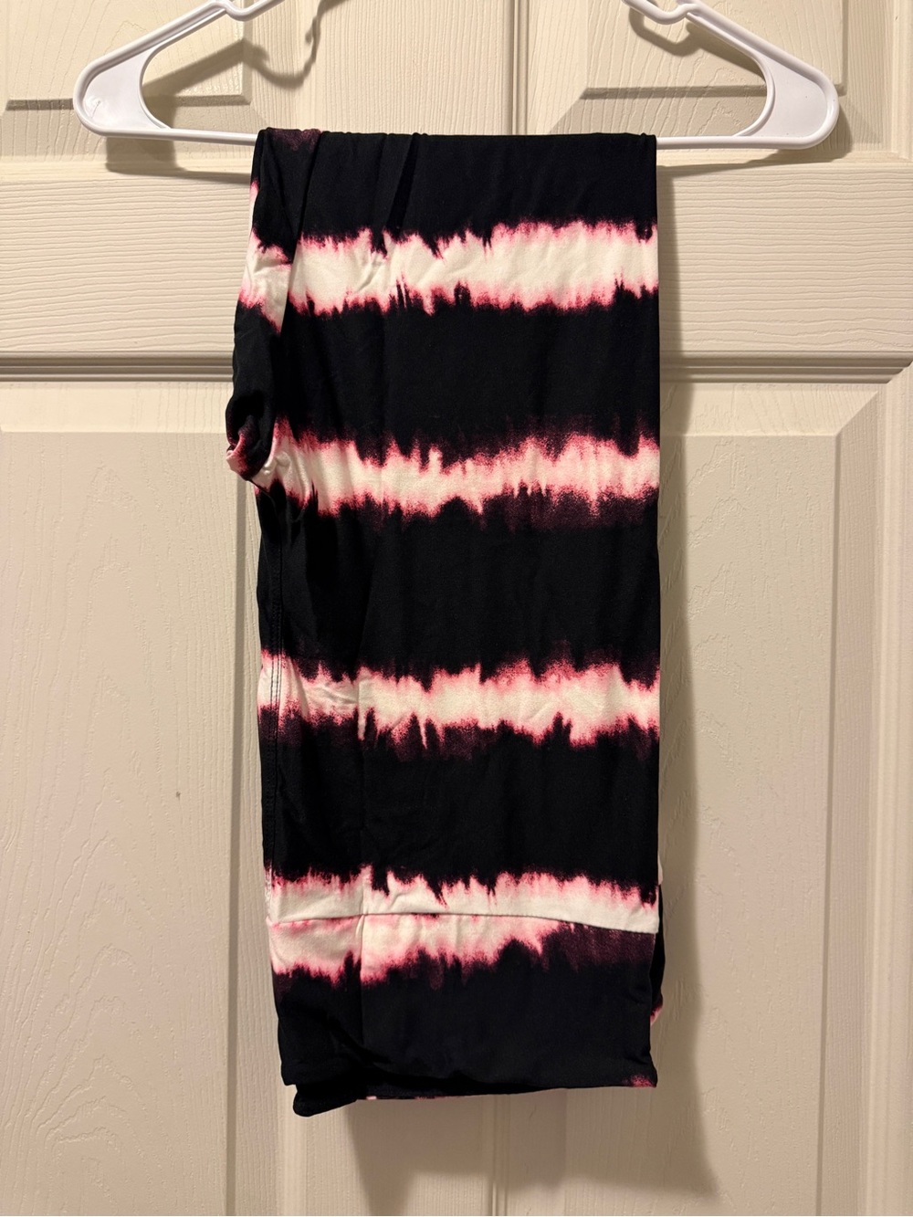 LuLaRoe Black and Pink Tie-Dye Leggings TC BNWT